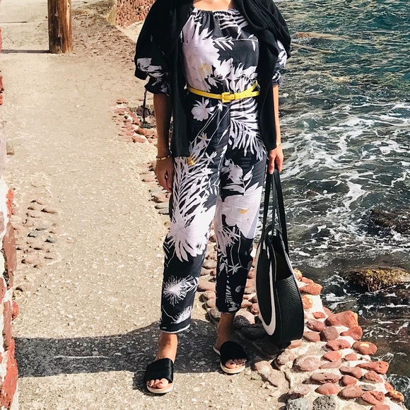 Dress and jumpsuit - Picture 2 of 2